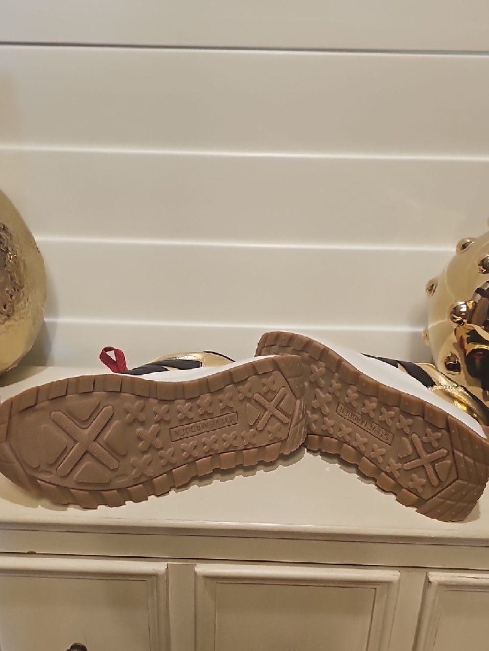 New Metallic Gold Trainer - Picture 5 of 5